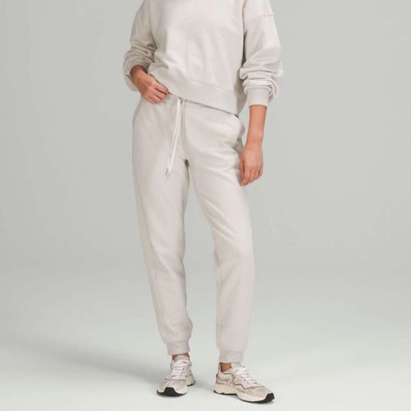 lululemon athletica Pants - Lululemon Scuba High-Rise Jogger Sweatpants Sparkle Comfort White Opal Size 8